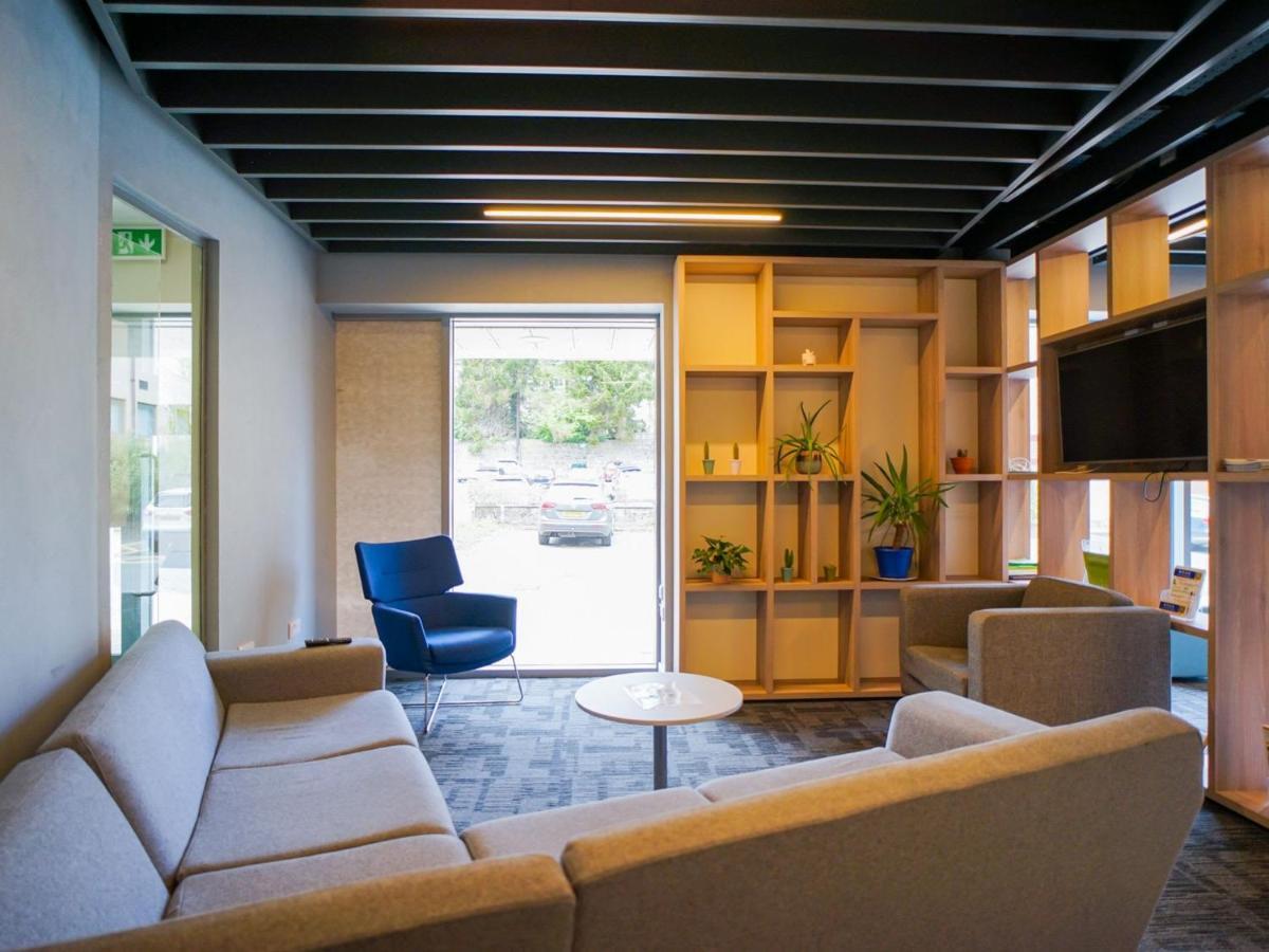 1 Bedroom Apartments, Studios And Ensuite Bedrooms With Shared Kitchen At Centro House In Stirling Exteriör bild