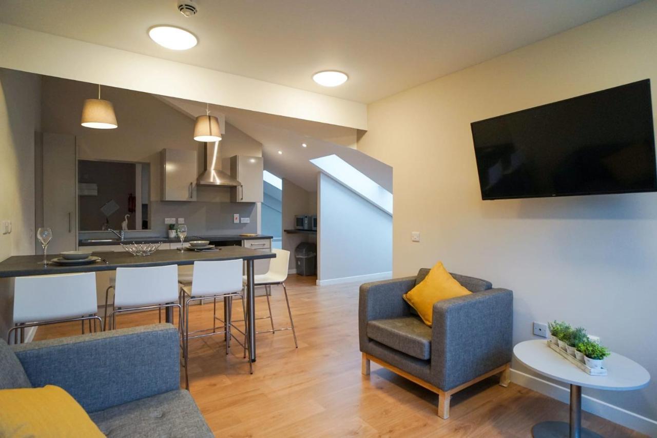 1 Bedroom Apartments, Studios And Ensuite Bedrooms With Shared Kitchen At Centro House In Stirling Exteriör bild