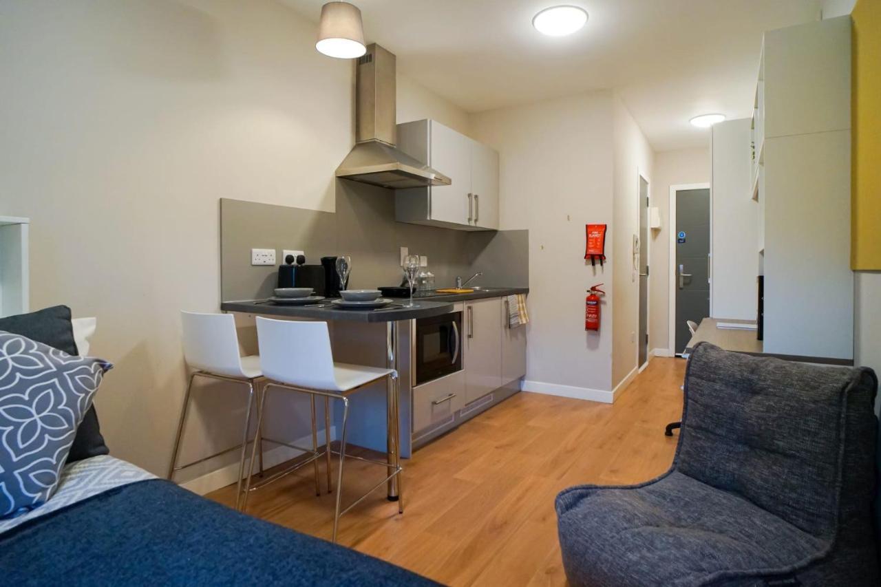 1 Bedroom Apartments, Studios And Ensuite Bedrooms With Shared Kitchen At Centro House In Stirling Exteriör bild