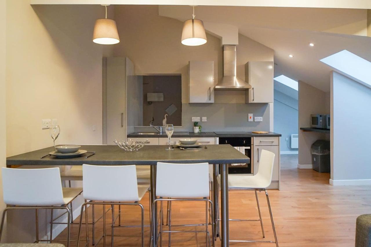1 Bedroom Apartments, Studios And Ensuite Bedrooms With Shared Kitchen At Centro House In Stirling Exteriör bild